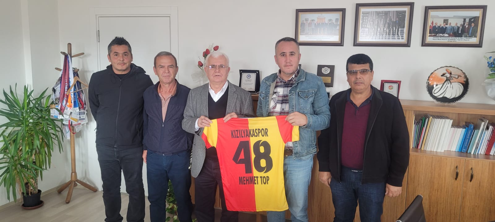 KIZILYAKASPOR KULÜBÜ FEDERASYONUMUZU ZİYARET ETTİ