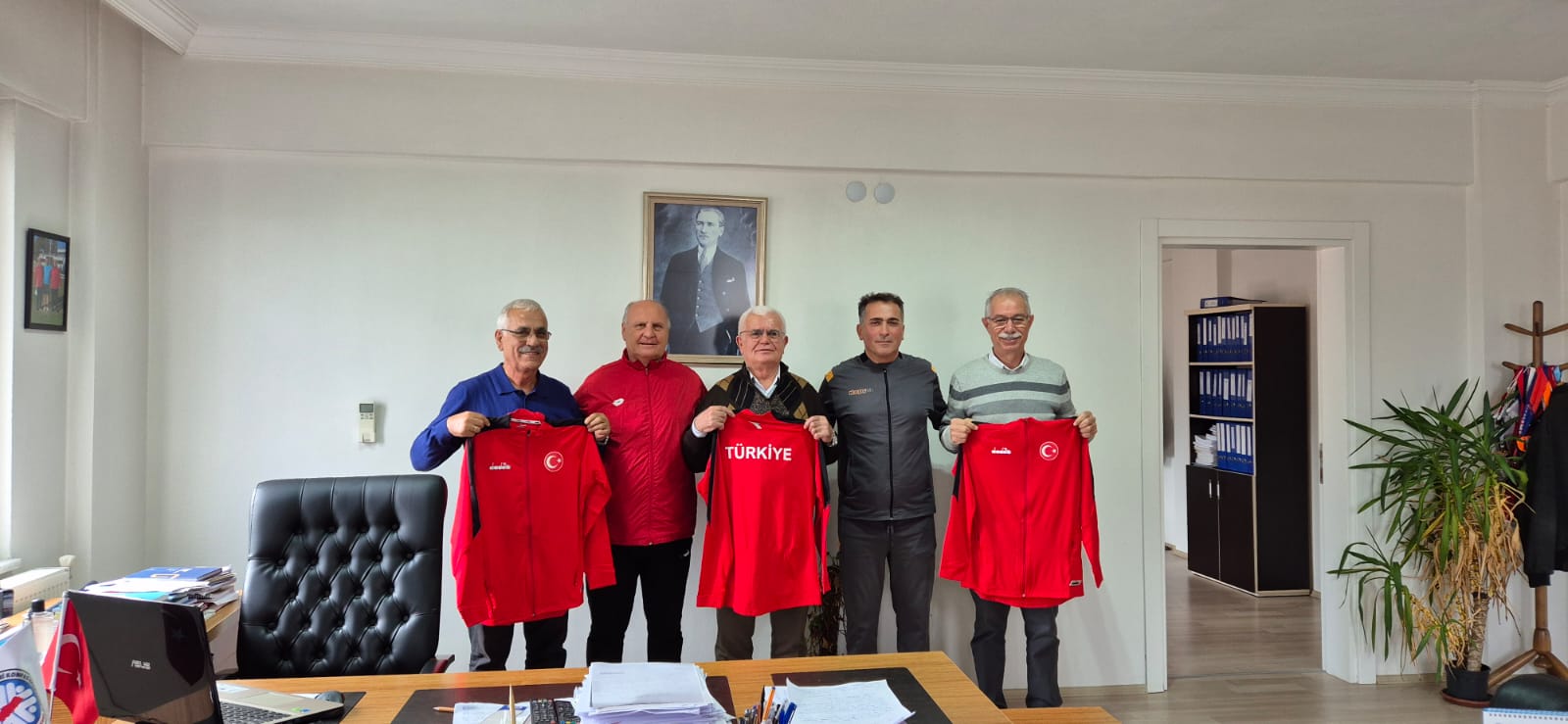 ANTRENÖRLER FEDERASYONUMUZU ZİYARET ETTİ